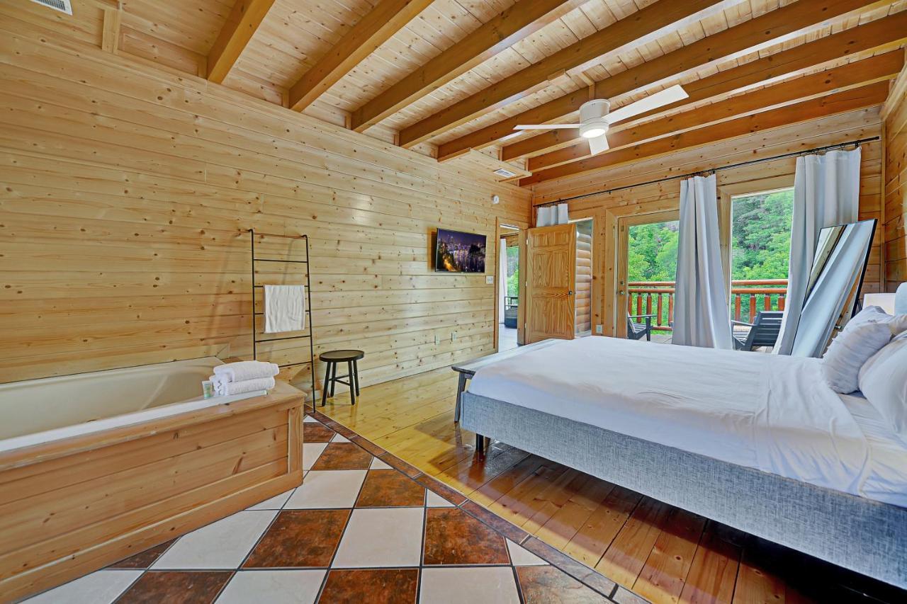 Gorgeous Large Mountain View Cabin W Hot Tub, Free Wifi, Games Villa Sevierville Exterior photo